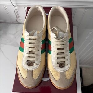 Gucci Cream and Green Lace-Up Sneakers